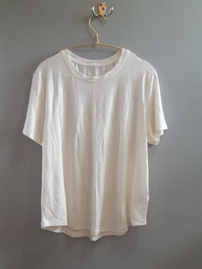 Bench Ladies Classic Crew Neck T-Shirt - Off White
